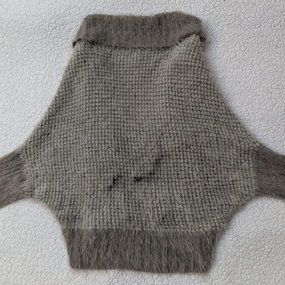 Cozy Gray Women's Cardigan Wrap - Picture 6 of 6